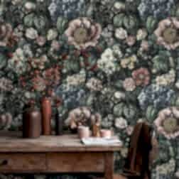 Koyu Botanik Çiçekli Duvar Kağıdı